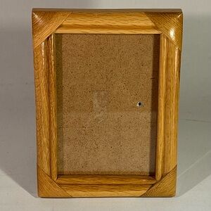 🖼️ VINTAGE LIGHT BROWN CURVED CORNER WOODED FRAME 4 X 6 INCH PICTURE FRAME 🖼️